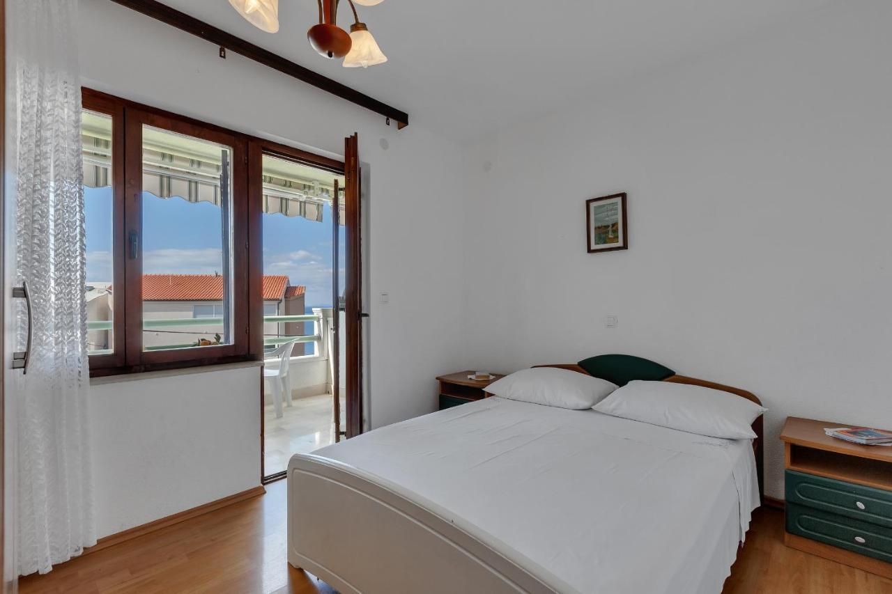 Apartments Tihomir Musac Omis Exterior photo