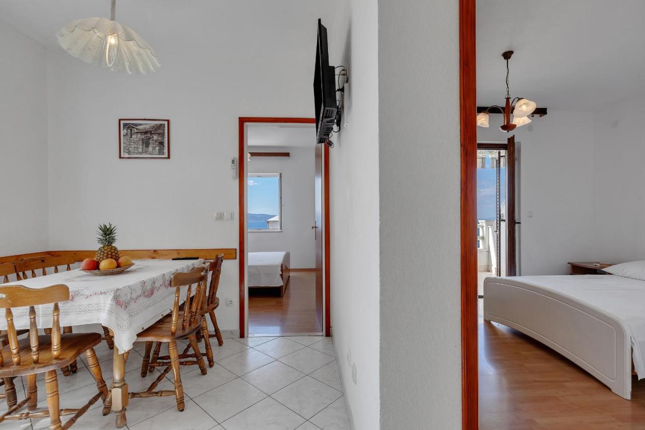 Apartments Tihomir Musac Omis Exterior photo