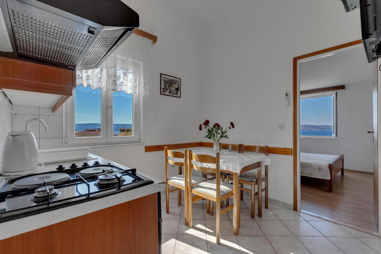 Apartments Tihomir Musac Omis Exterior photo